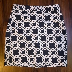 Banana Republic Black and White Chain Pattern Mini Skirt